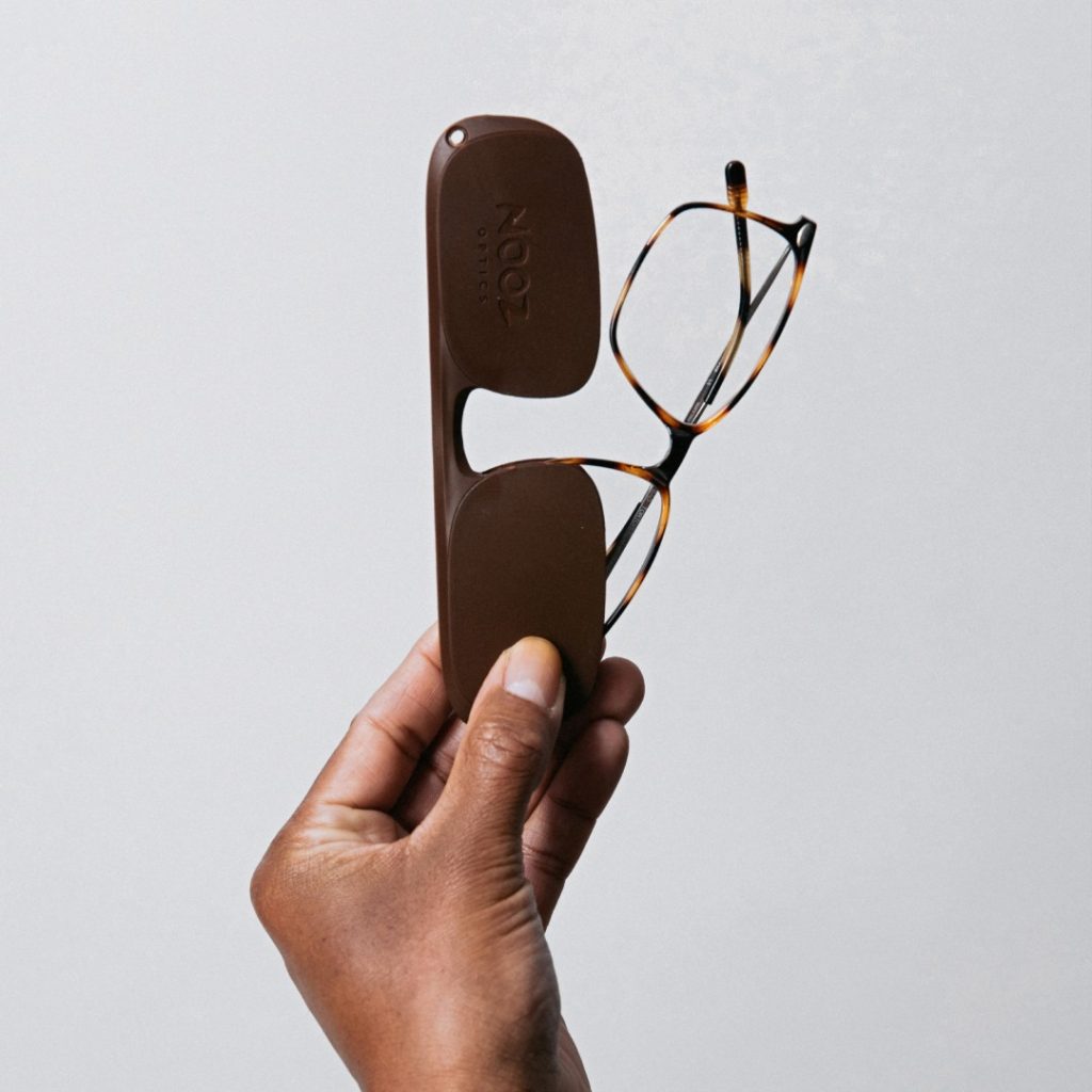 NOOZ optics leesbril hoesje kopen bij Pie Optiek Diest